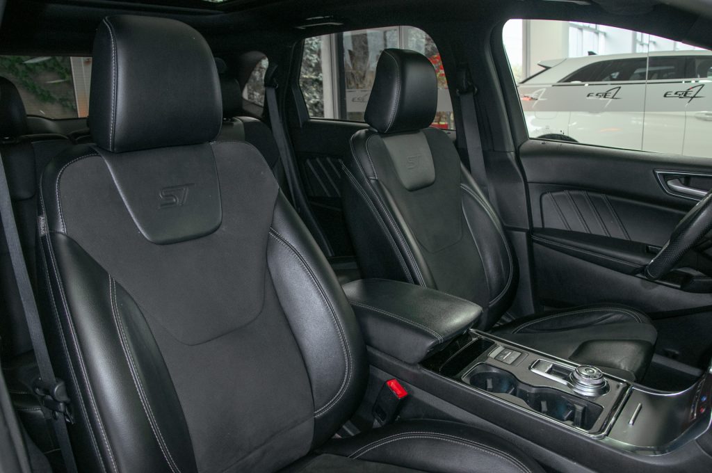 Ford Edge — foto 14 de 21