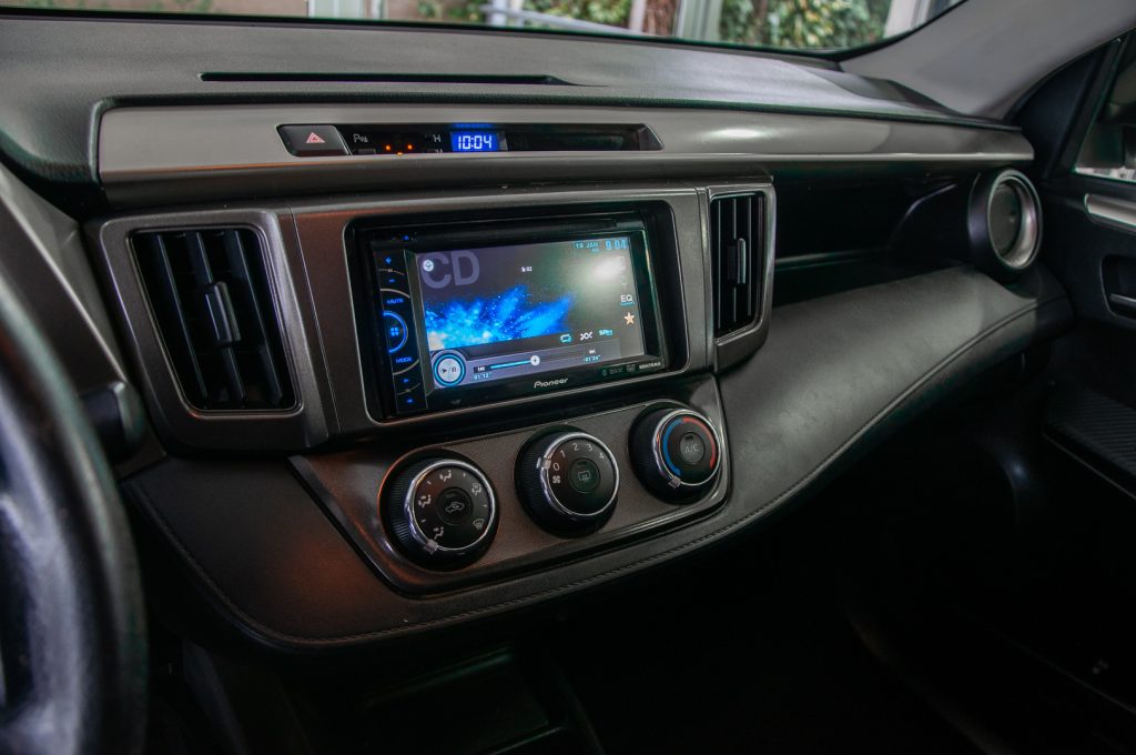Toyota RAV4 — foto 16 de 20
