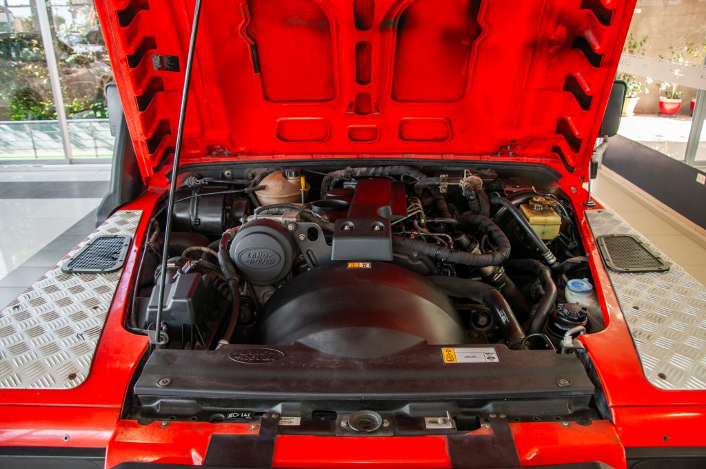 Land Rover Defender — foto 11 de 20