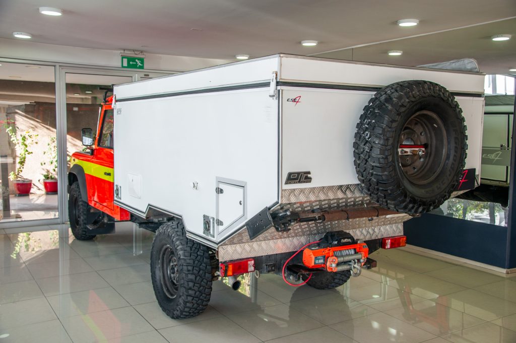 Land Rover Defender — foto 4 de 20
