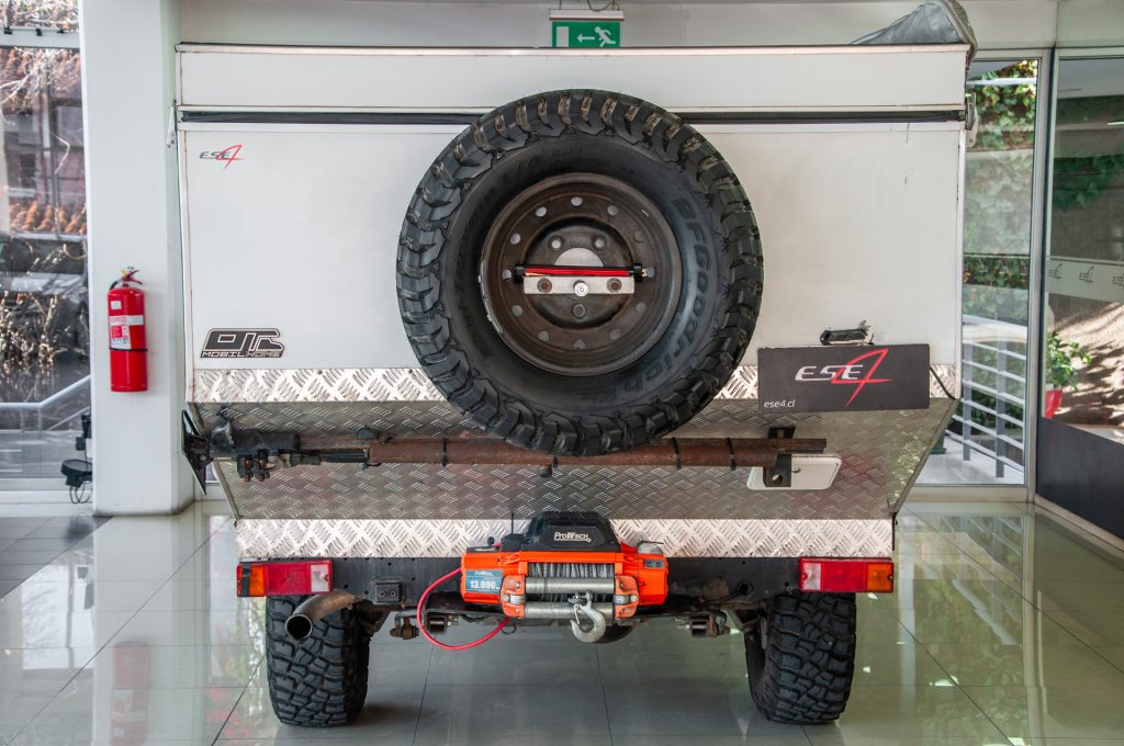 Land Rover Defender — foto 5 de 20