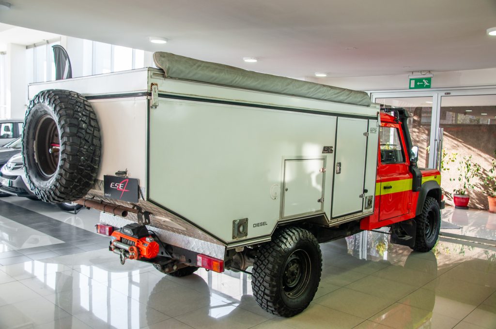 Land Rover Defender — foto 6 de 20