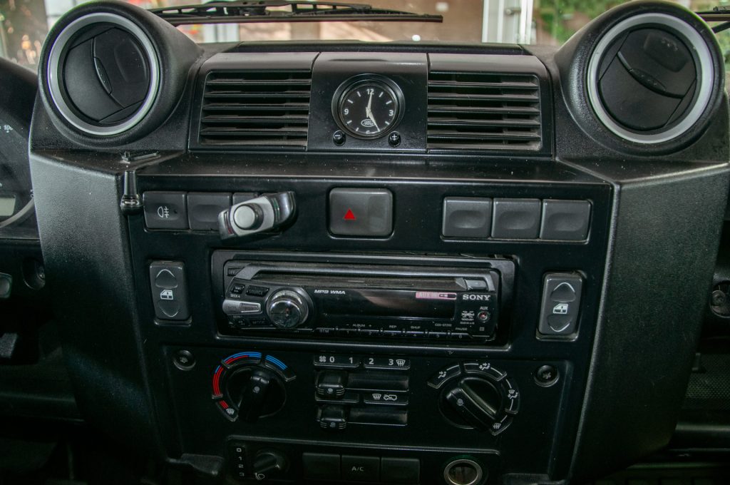 Land Rover Defender — foto 19 de 20