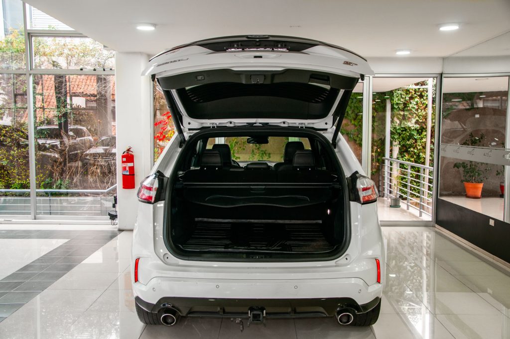 Ford Edge — foto 6 de 21