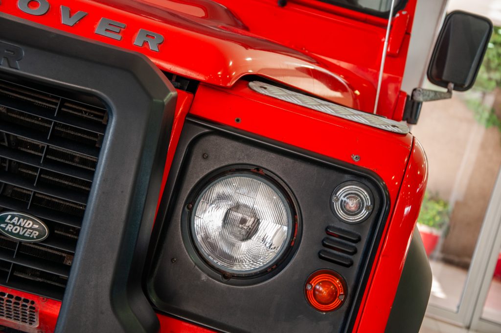 Land Rover Defender — foto 8 de 20