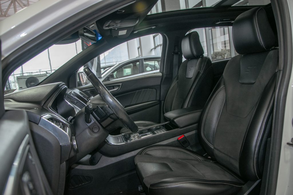 Ford Edge — foto 11 de 21