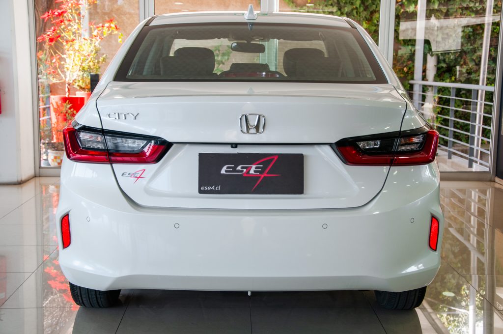 Honda City — foto 5 de 22