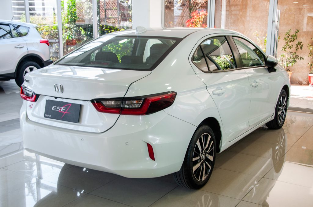 Honda City — foto 7 de 22