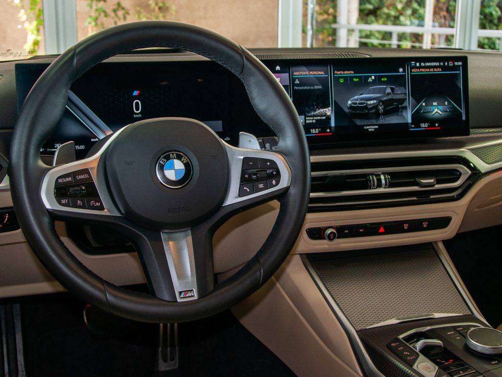 BMW 330I — foto 15 de 20