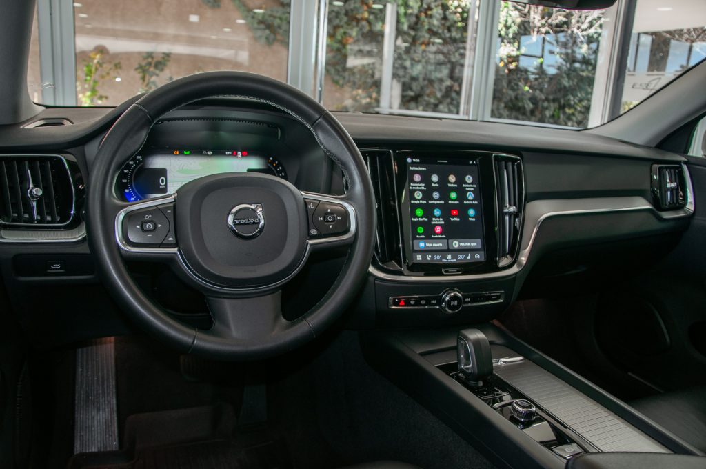 Volvo S60 — foto 15 de 20