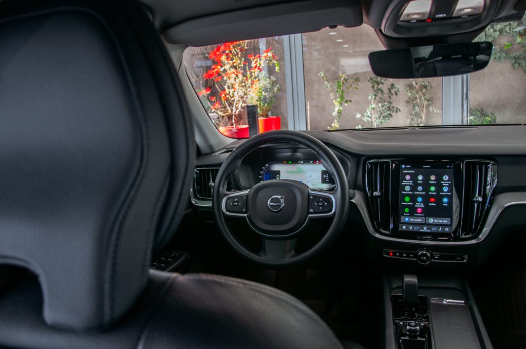 Volvo S60 — foto 16 de 20