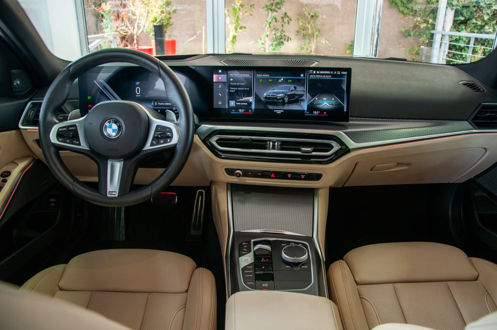 BMW 330I — foto 18 de 20