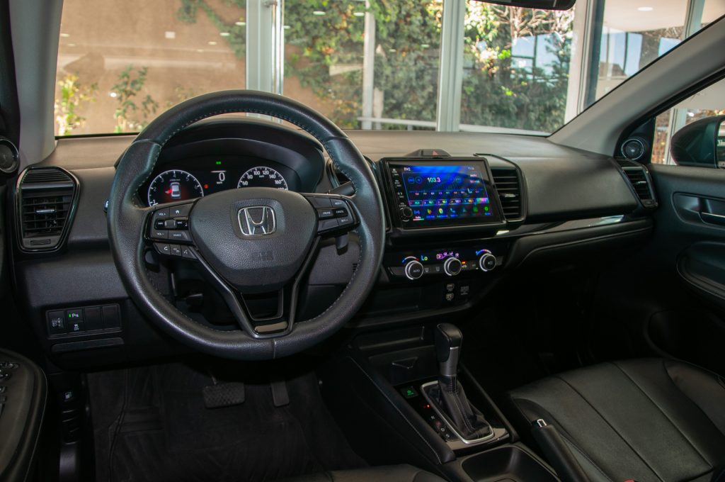 Honda City — foto 18 de 22