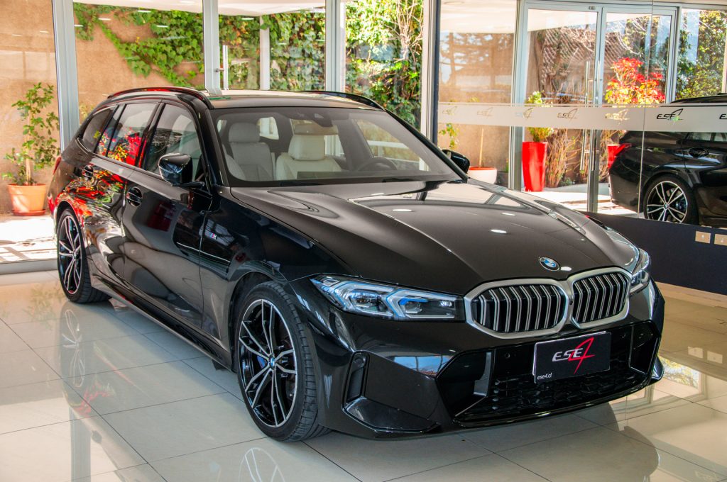 BMW 330I — foto 7 de 20