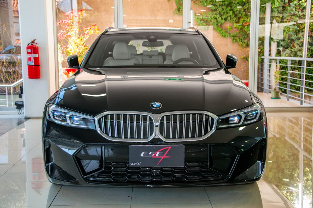 BMW 330I — foto 2 de 20