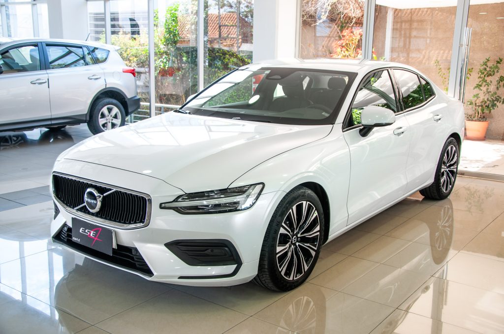 Volvo S60 — foto 3 de 20