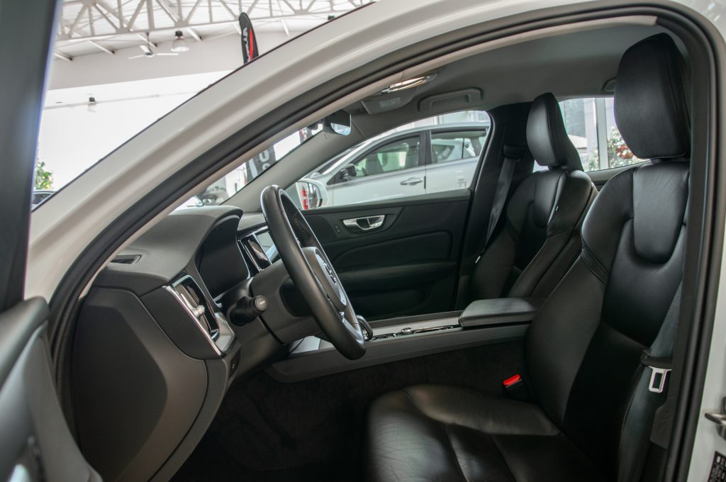 Volvo S60 — foto 11 de 20