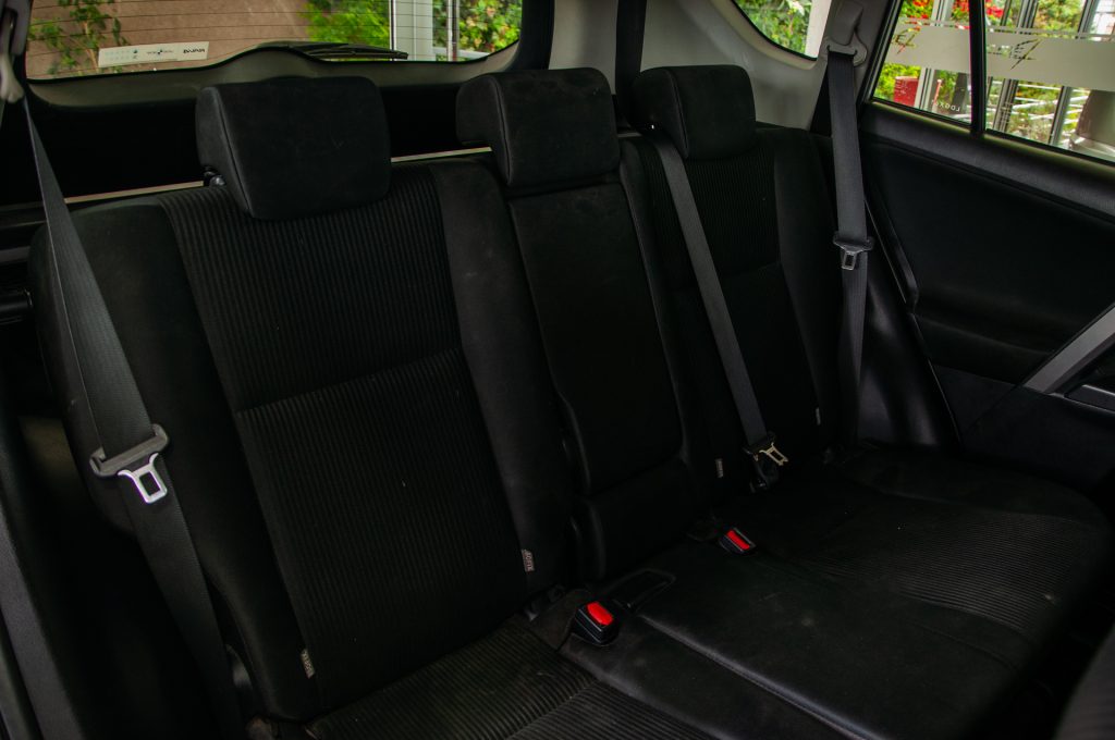 Toyota RAV4 — foto 13 de 21