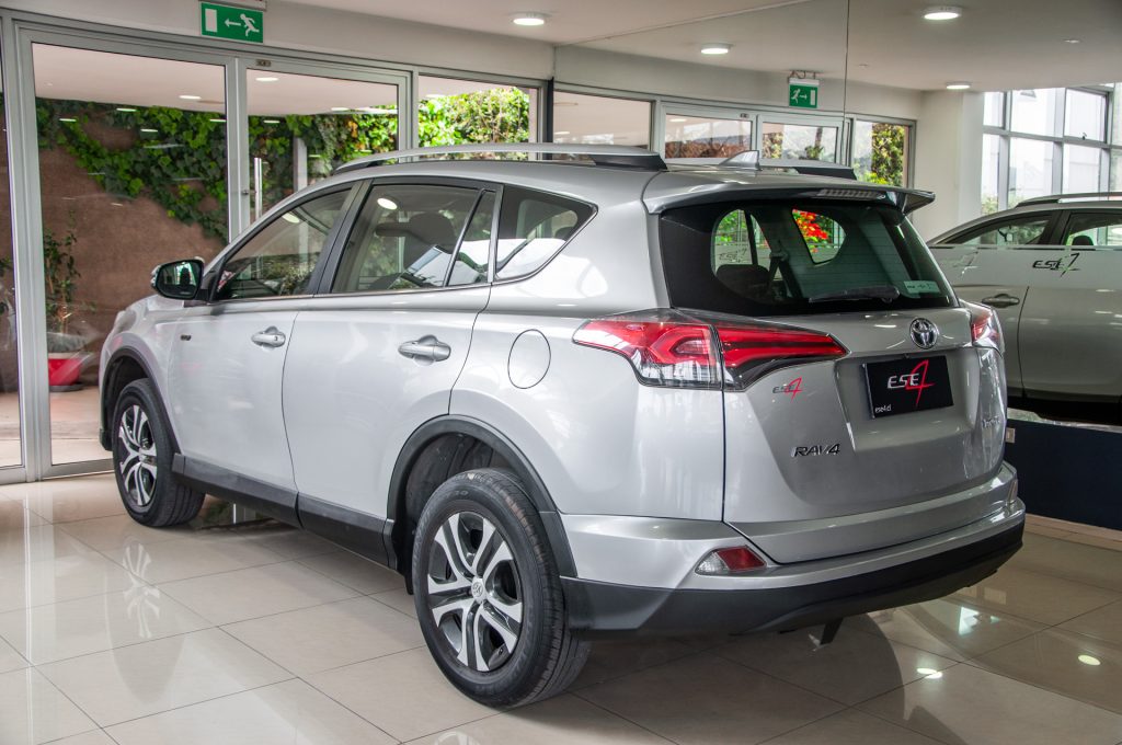 Toyota RAV4 — foto 4 de 21
