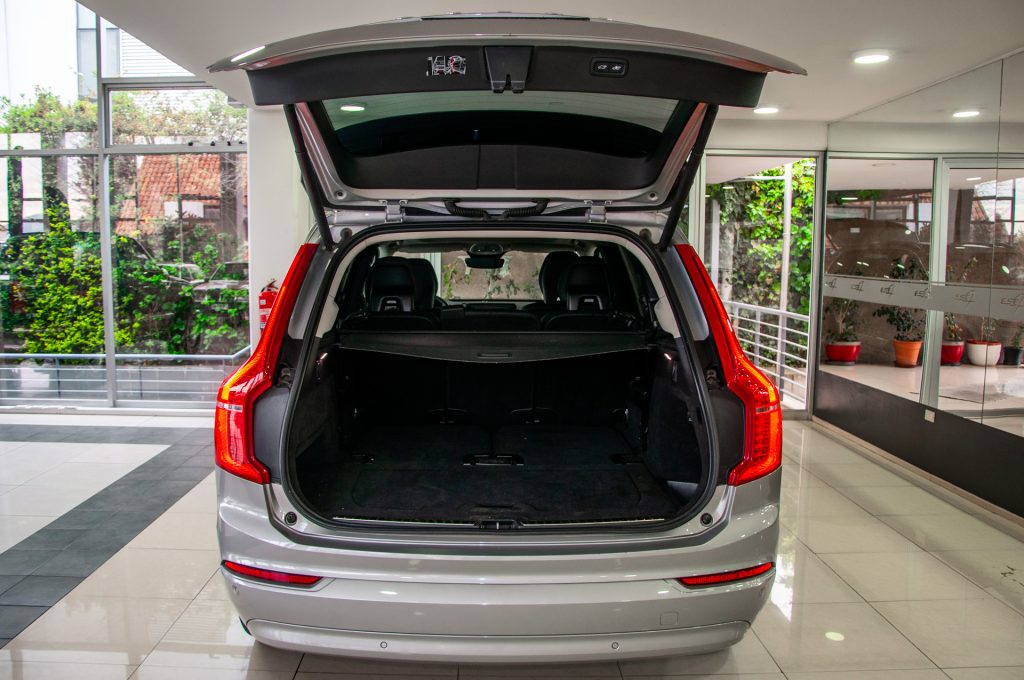 Volvo XC90 — foto 6 de 20