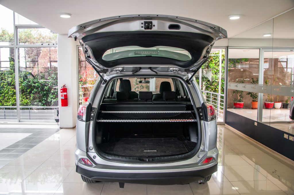 Toyota RAV4 — foto 6 de 21