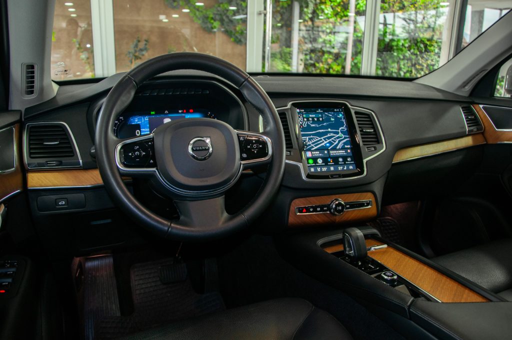 Volvo XC90 — foto 15 de 20