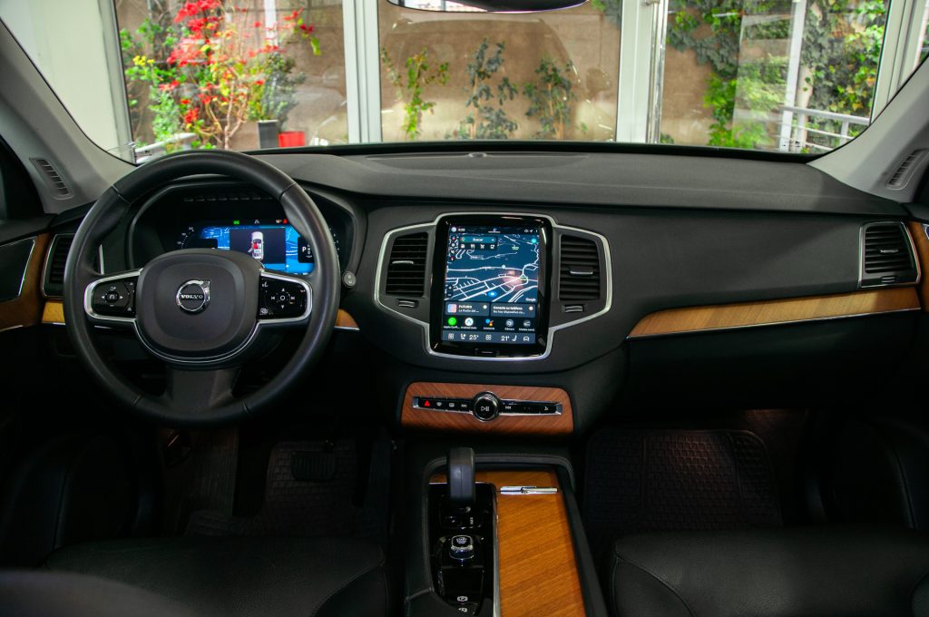 Volvo XC90 — foto 17 de 20