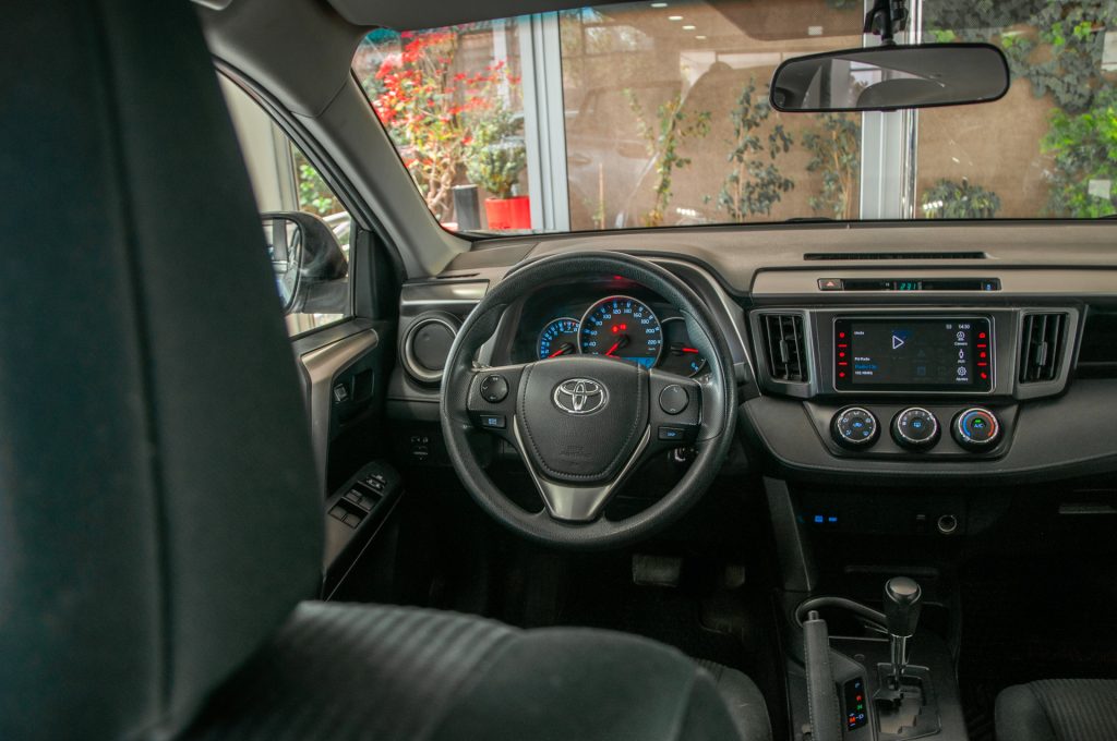 Toyota RAV4 — foto 19 de 21