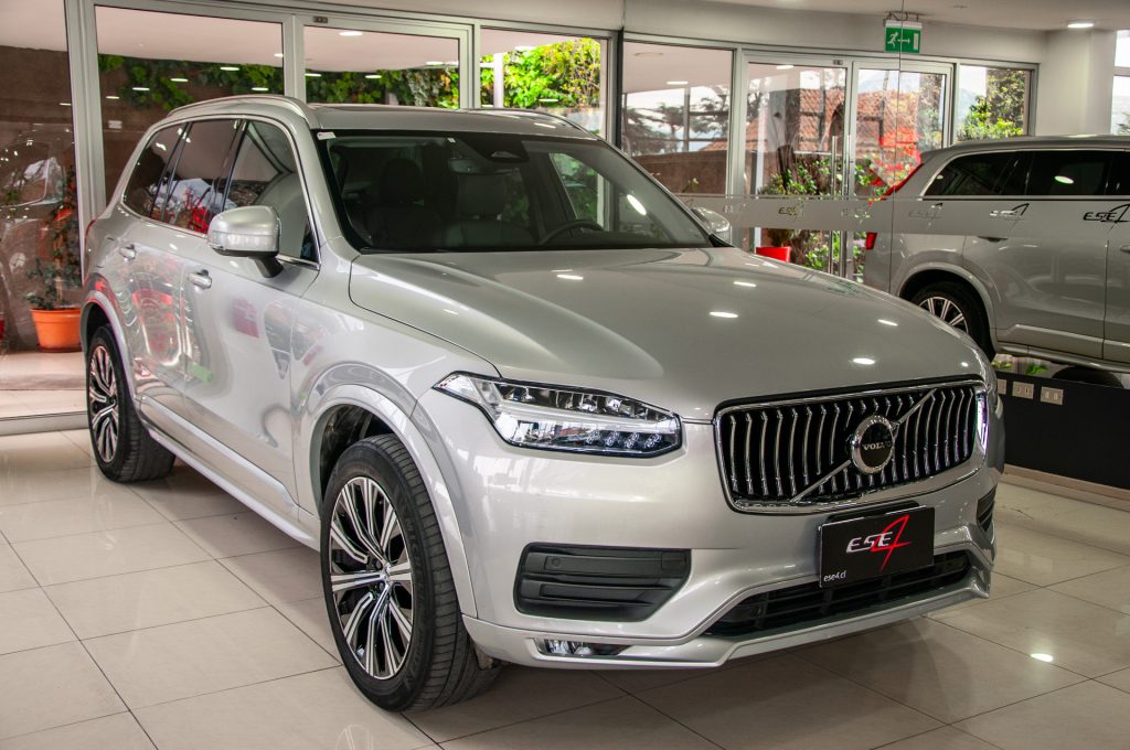 Volvo XC90 — foto 8 de 20
