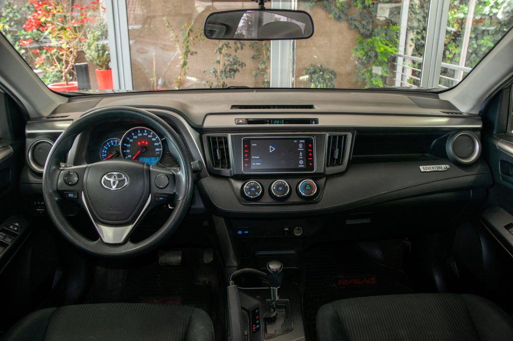 Toyota RAV4 — foto 20 de 21