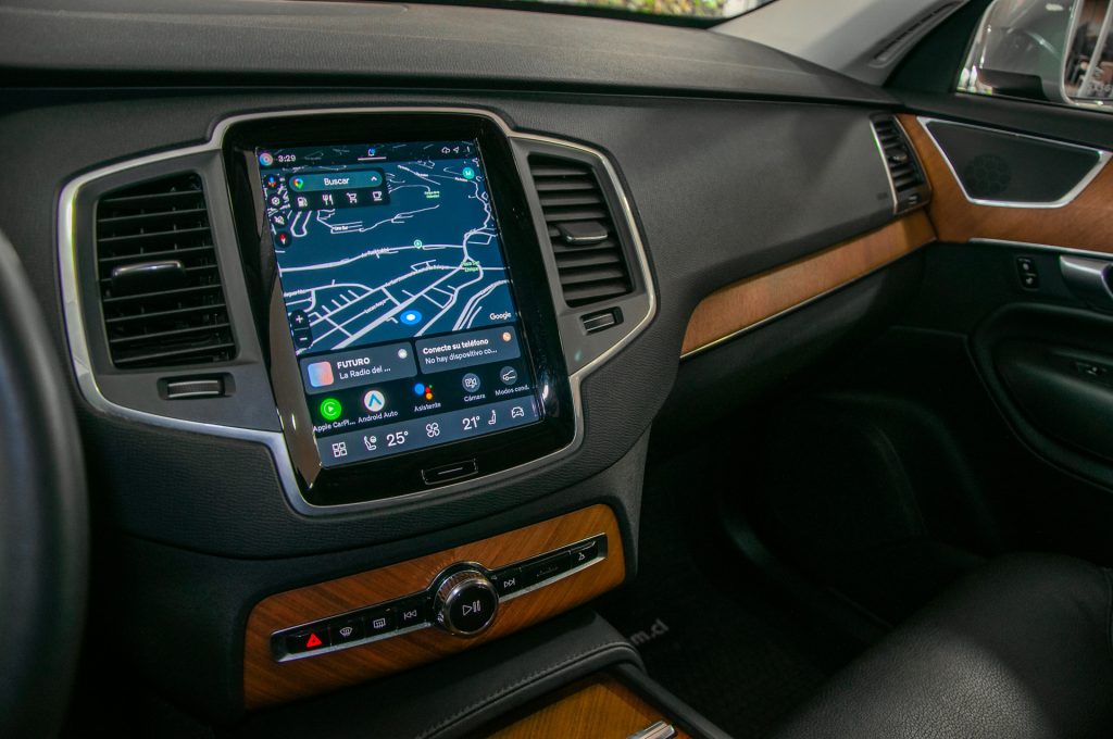 Volvo XC90 — foto 19 de 20