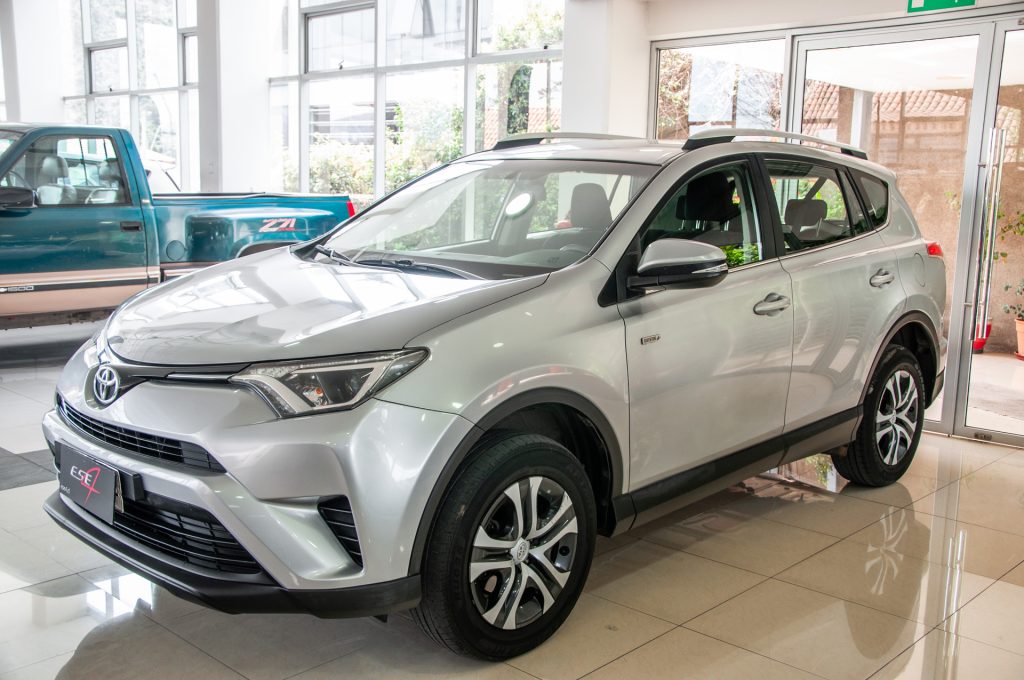 Toyota RAV4 — foto 3 de 21