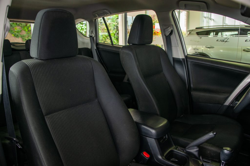 Toyota RAV4 — foto 14 de 21
